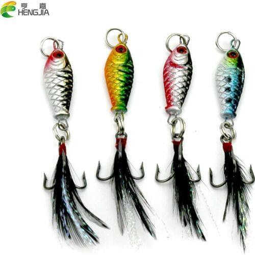 HENGJIA 4Pcs 2.5cm 6.4g 3D Eyes Mini Package Lead Fish Feather Road sub bait metal FIsh bait Hard Mini Wobblers Fishing Tackle