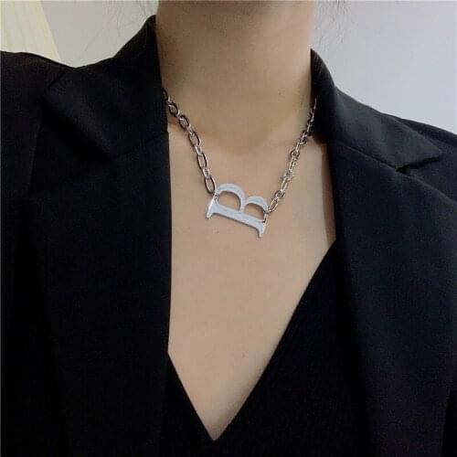 Geometric Flat Oval Link Chain Necklace Metal Letter B Pendant Necklace Fashion Hip-hop Women Clavicle Chain Jewelry