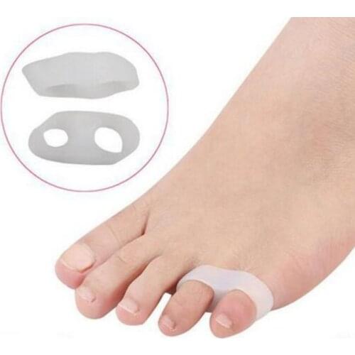 Small toe valgus overlapping toe separator Double ring toe separator Hallux valgus split toe pad Small toe valgus correction