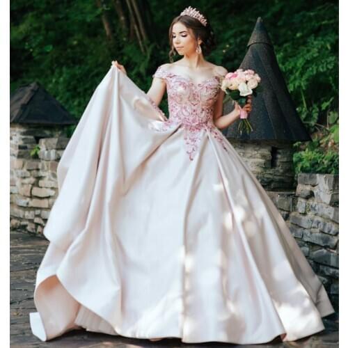 Light Pink Quinceanera Dress 2021 Off Shoulder Sequins Beads Sweep Train Party Princess Sweet 16 Gown Vestidos De 15 Años