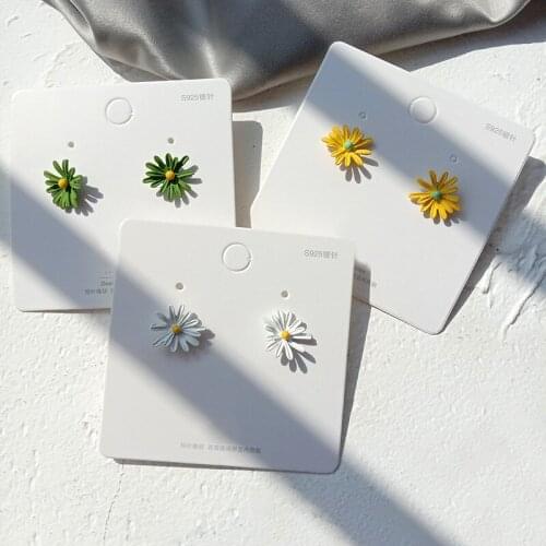 Daisy Fashion Earrings New Style Temperament Simple Flowers Fresh Summer Net Red Earrings Womens Clothing Hypoallergenic