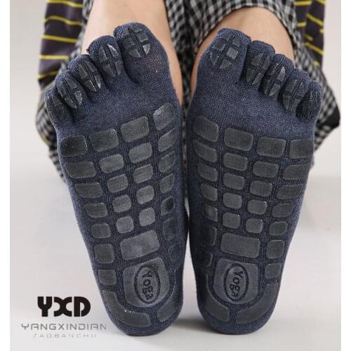 4 Pairs/Mens Silica Dot Anti-skid Solid Color Floor Five Finger Toe Short Socks Men Cotton With Separate Toes Yoga Pilates Socks