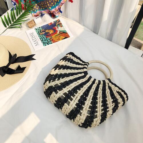 Retro Women Vacation Straw Bag Half Moon Bags For Women Round Straw bag Beach Handmade Handbag Ladies Fashion Drawstring Bag