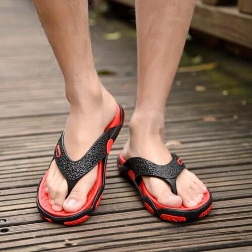 Summer Men Flip Flops Bathroom Slippers Fashion Summer Beach Sandal Breathable Outdoor Beach Flip Flops Man Sandals