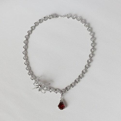 Cold Wind Ruby Spider Blood Drop Pendant Twisting Necklace Jewelry Clavicle Chain necklace