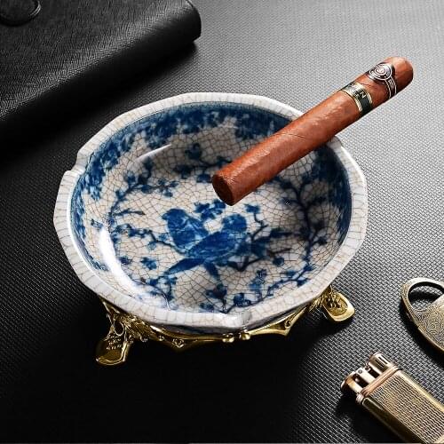 Luxury Cigar Ashtray European Style Bronze Ceramic Ice Cracked Carved Base Cigar Ashtray 3Slot Windproof Cigarette Cigar Ashtray