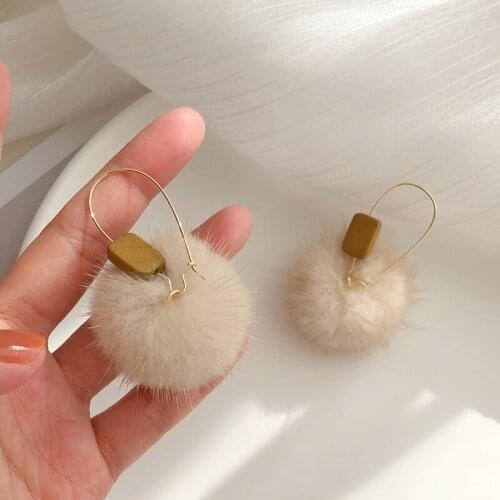 2020 New Trend Mink Hair Ball Earrings Fur Ball Long Temperament Wild Suitable For Winter Plush Super Fairy Women Girl Jewelry