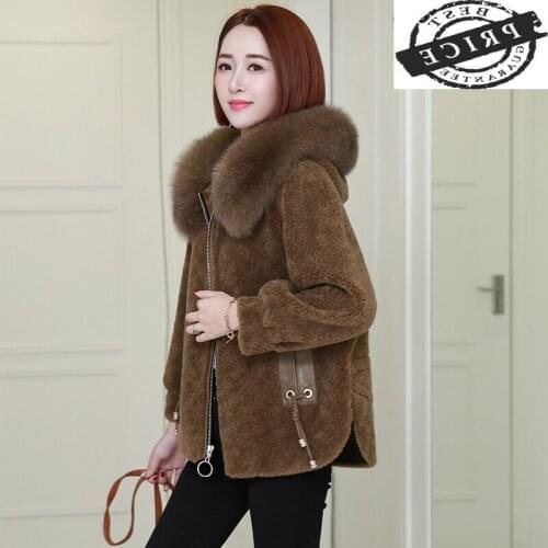 Real Wool Women Fur Coat Sheep Shearing Coats Female Short Warm Autumn Winter Jackets Fox Fur Hooded Clothes 2021 LWL12a1