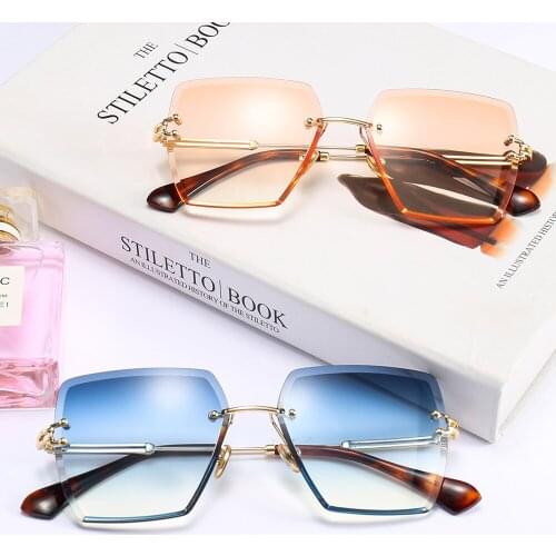 Frameless cut edge square gradient color chip new fashion trend in Europe and America