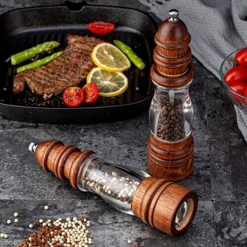 Solid wood pepper grinder pulverizer pepper mill salt and pepper shakers set seasoning bottle pepper sprayer kitchen spice jar