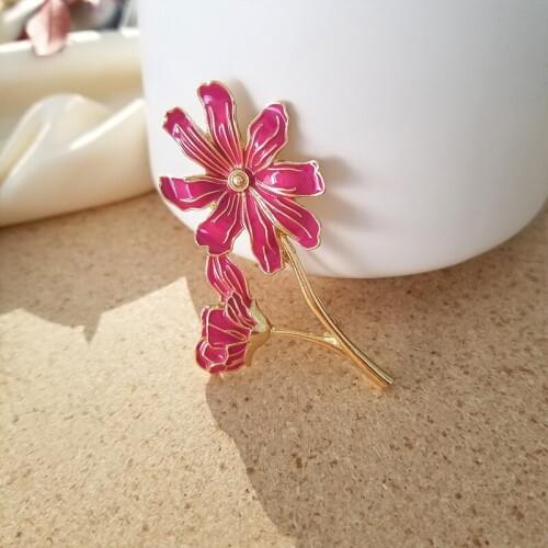 Butterfly Broochs Metal Vintage Shell Flowers plant Tulip Camellia Elegant Coat Accessories Jewelry Gifts For Women Wholesale