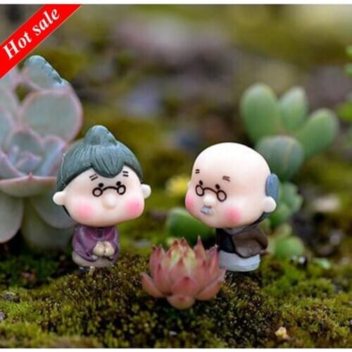 30OFF# 2Pcs Miniature Old Granny Grandpa Christmas Resin Fairy Home Garden Craft Decor