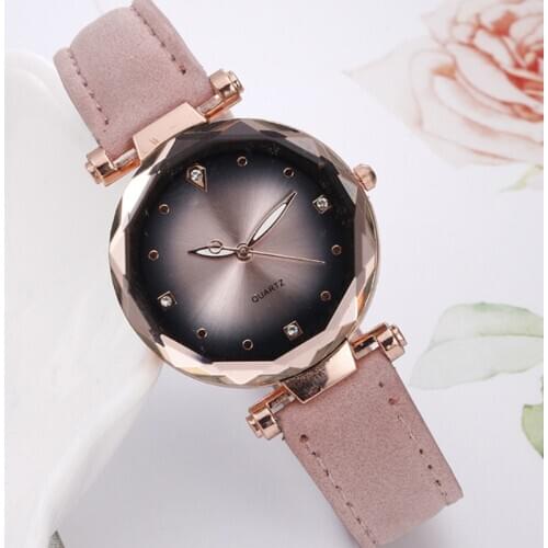 Simple Casual Ladies Watch Inlaid Rhinestone Clocks Scale Leather Strap Luxury Temperament Quartz Womens Watches Reloj Mujer