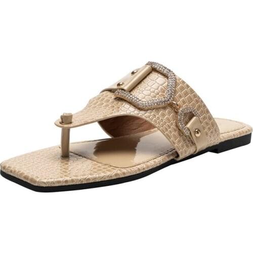 Womens Flip-Flops 2021 Summer New Stone Pattern Flip Flat Heel Sandals Fashion Belt Buckle Casual Slippers