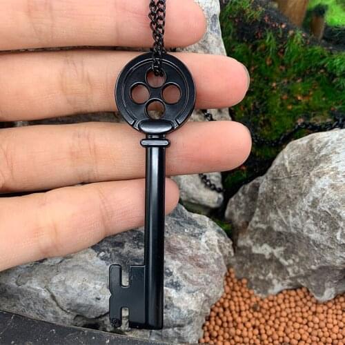2021 Retro Black Treasure Box Key Necklace Fashion Personality Halloween Metal Coraline Key Skeleton Props