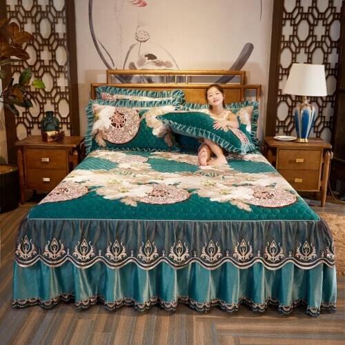 Hot sellers use high-grade crystal velvet plus velvet thick bed skirts, non-slip warm bedspreads thick 1.8m bed covers in winter