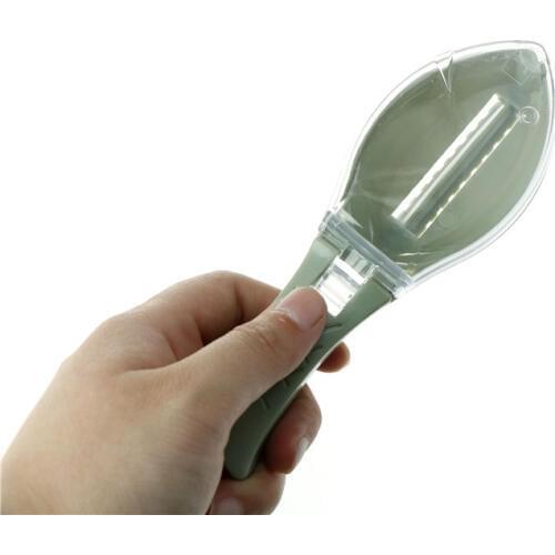 1 x Plastic Fish Scales Brush Shaver Remover Cleaner Descaler Skinner Scaler Tool