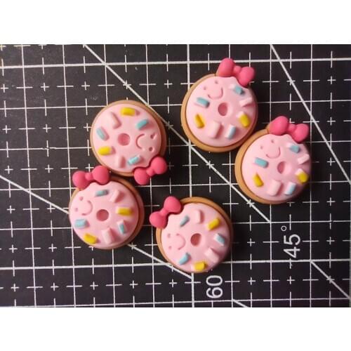 1pcs/lot resin flat back Simulation smile cake 21mm Cabochons Scrapbooking Hair Bow Center DIY Christmas decration