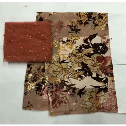 5+2 Yards/Set High Quality Embroidered Printed Velvet Fabric For Ladies To Wear Soft And Comfortable Velvet Silk Fabric.L11266