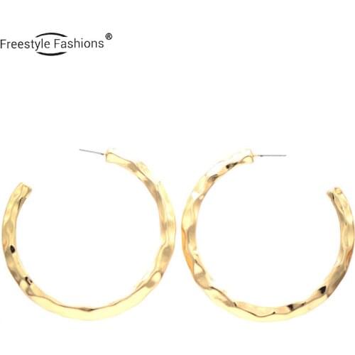 Fashions trendy C letters zinc alloy stud earrings for women