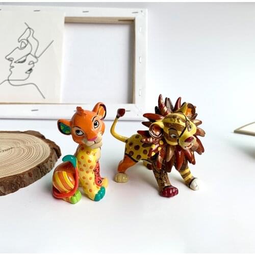 1PCS 8cm 8.5cm Disney Britto Lion King Simba Resin hand-made decoration birthday gift collection ornaments