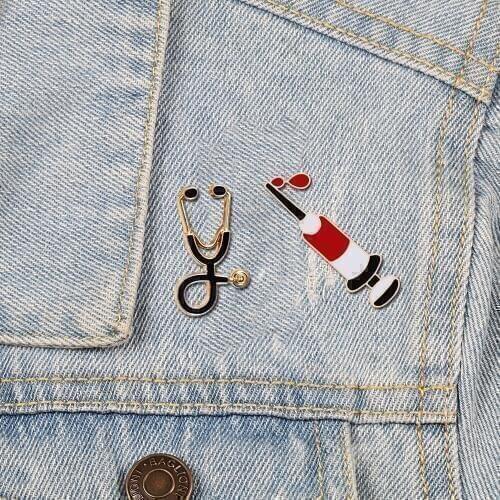 Doctor Nurse Pin Medicine Enamel Pins Syringe Injector Stethoscope Brooch Jeans Jackets Lapel Pin Badge Men Women Jewelry Gifts