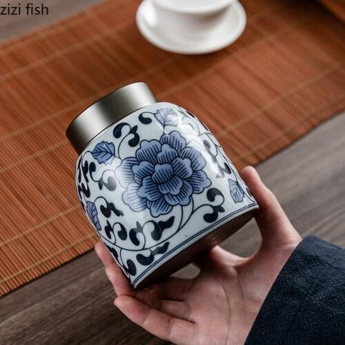 European Blue and White Porcelain Tea Caddy with Lid Household Sealed Moisture-proof Storage Jar Portable Tea Caddy Home Decor