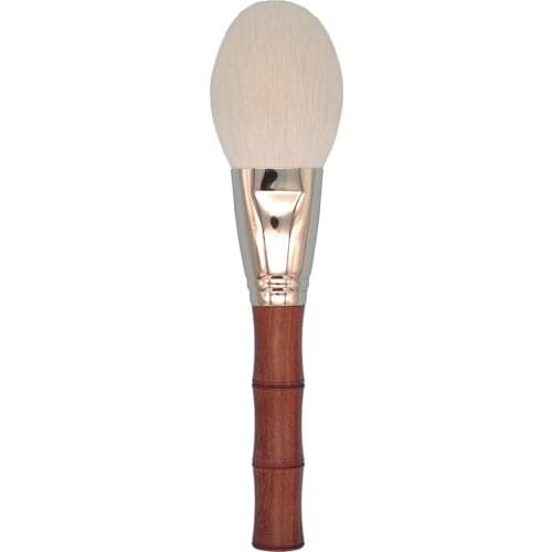V23 Professional Handmade Makeup Brush Soft Saikoho Goat Hair Large Flat Round Face Powder Brush Sandalwood Make Up Brushes
