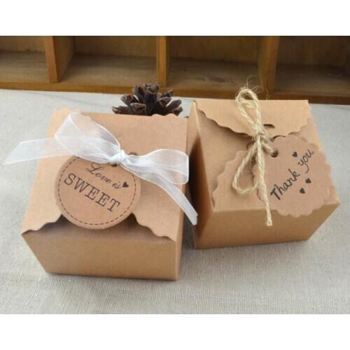 50 pieces Simple Thin Kraft Paper White/Brown Wave Pattern Candy Box DIY Special Candy Valentines Gift Box Party Wedding Suppli