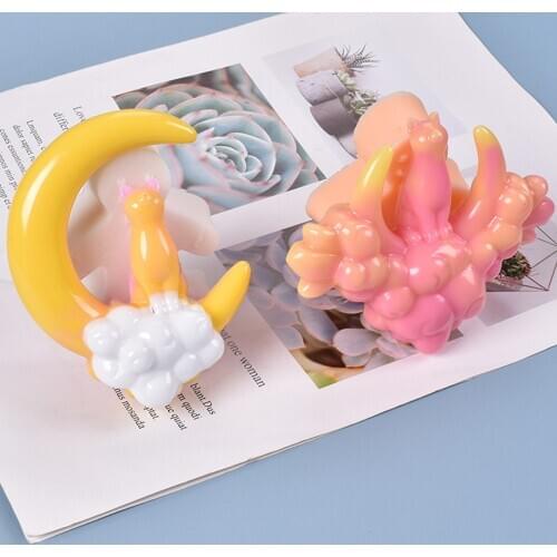 DIY Crystal Cat on the Moon with Star Epoxy Mold Cute Starry Sky Cat Moon Hanging Pendant Jewelry Silicone Mold Making Tools