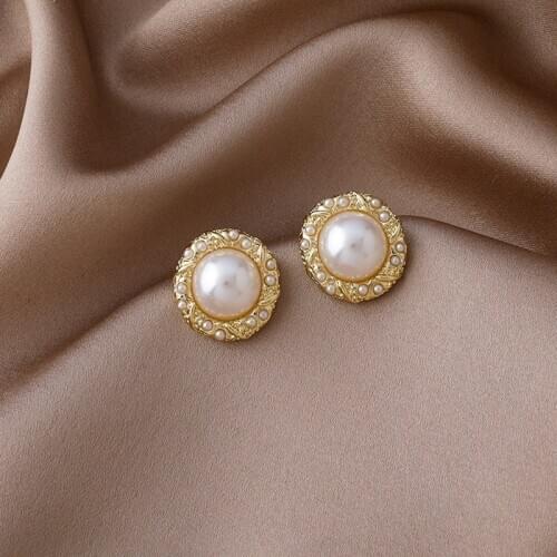 2021 New Contracted Trend Small Lovely Pearl Earrings Korean Fashion Fresh Geometric Circular Women Stud Earrings Jewelry
