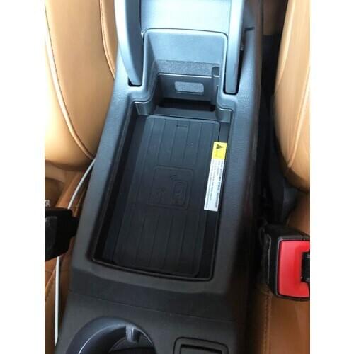 For Audi Q3 2013 2014 2015 2016 2017 2018 15W car qi wireless charger armrest box fast charging plate phone holder accessories