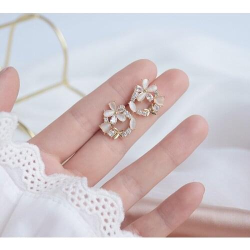 14k Real Gold Plated Fine Jewelry Round Small Flower Stud Earrings for Woman New Trendy Small Simple Luxury Earring