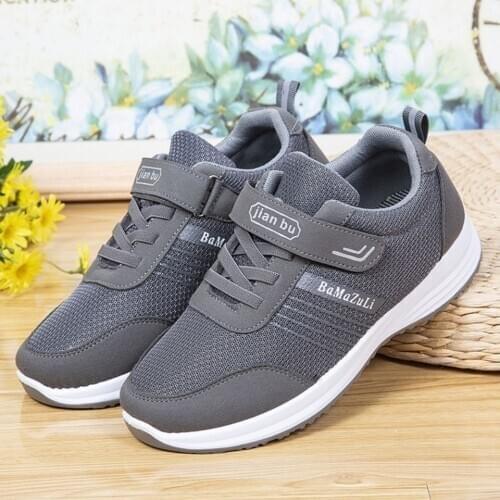 36-44 Shoes Woman Spring and Autumn Womens Casual Lightweight Breathable Soft Bottom Flat Non-Slip Comfortable Extra-Large Size