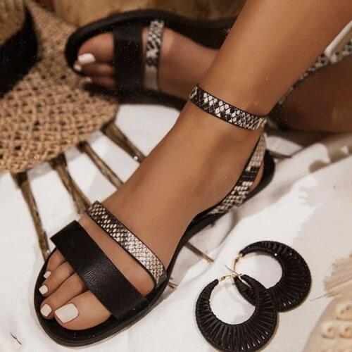 Women Sandals Retro Fashion Summer Plus Size Shoes Snakeskin Print Casual Sandals Buckle Straps Beach Shoes 2021 Ladies Sandals