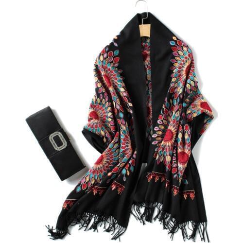 2019 winter New scarf women vintage Embroidery thick warm cashmere scarves shawls and wraps pashmina ladies bandana echarpe