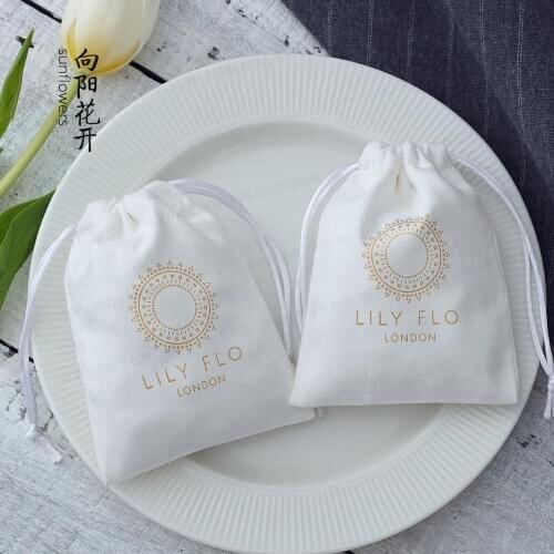 High quality 6*8cm velvet drawstring jewelry bag pouch custom logo for ornament necklace bangle earing MP4 storage and packaging