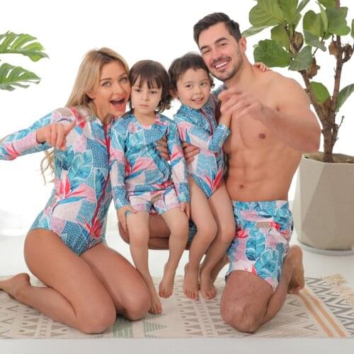 Family Matching Outfits 2020 Christmas red Pajamas Mother Daughter Father Son Nightdress Mama and Me Clothing Christmas Pajama