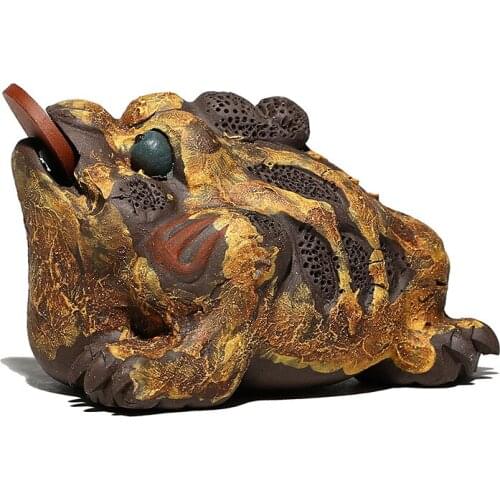Zisha lucky tea pet, bark golden toad feng shui decoration, Chinese kung fu tea set decoration statue, tea set accessories