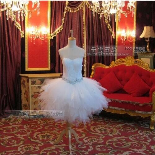 Free shipping 2020 new arrival vestidos de fiesta elegant unique short with crystal feathers bridal bown Bespoke Wedding Dresses