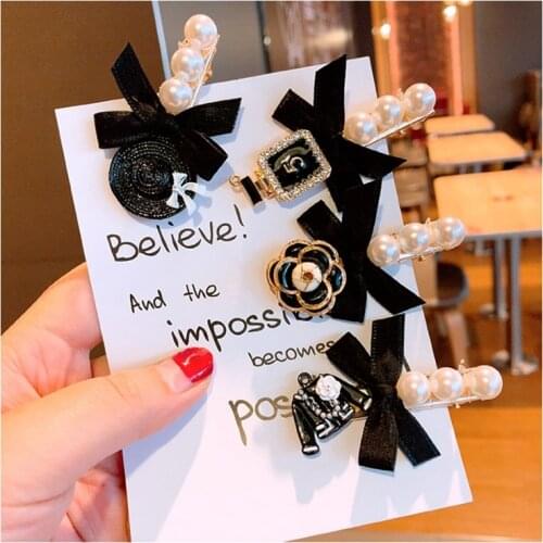 Korean Enamel Camellia 5 Perfume Bottle Letter Hair Clip for Women Luxury Pearl Hairpins Clothes Hat Hair Pins Accessories Z173