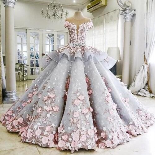 Charming Princess Ball Gown Quinceanera Dresses with 3D Applique Handmade Flowers Pageant Gowns vestidos de 15 años