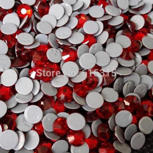 Ss16 color lt siam with 1440 pcs per pack copy swa shiny stones ;rhinestones in sparkling grade of 4mm special for xmas