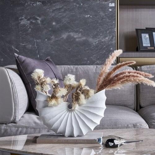 Italian Style Light Luxury White Fan Shaped Flower Pots For Home Sales Office Living Room Decoration Conch Ceramic Vase Crafts