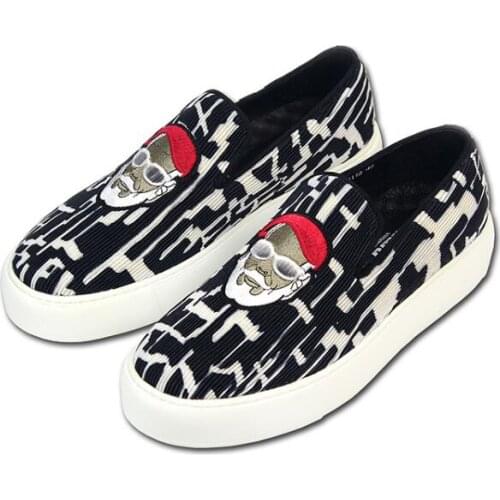 Hot Slip on Men Loafers Men High Quality Men Shoes Genuine leather Casual Shoes Novelty Embroidery Mens Shoes