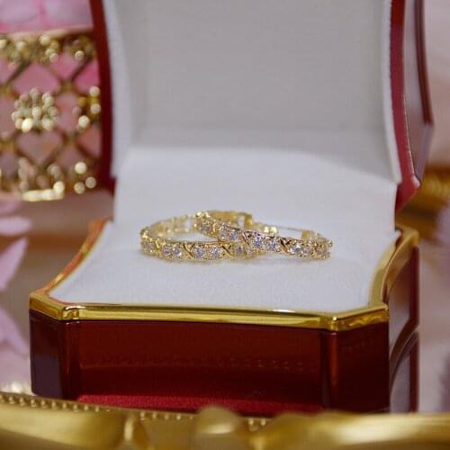 Xinbada Fashion Jewelry S925 Silver Needle Micro-inlaid Zircon Round Earring for Woman Holiday Party Simple Luxury Earring