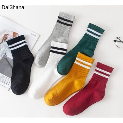 1 Pair Funny Cute Japanese High School Girls Cotton Loose Striped Crew Socks Colorful Women Sox Harajuku Designer Retro EUB35-40