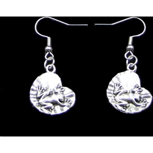 Fashion Handmade Simple Design 18*17mm Frog On Lily Pad Drop Earrings For Women Gift Fashion Jewelry Cute Small Object