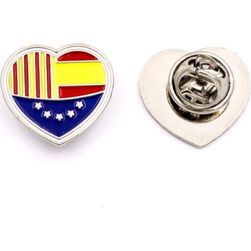 Custom love heart shape badges cheap plating color badge low price custom enamel color metal badge