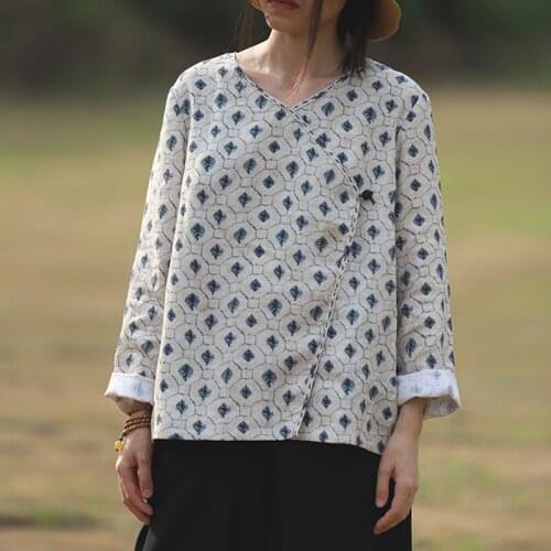 Johnature Women Linen Shirts And Tops V-Neck Vintage Loose Soft Blouses 2021 Spring New Chinese Style Button Seven Sleeve Shirts